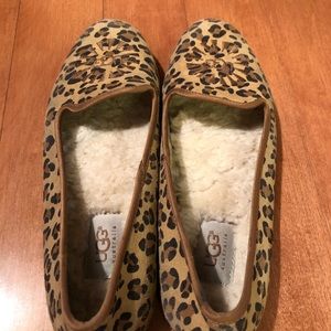 Excellent condition - UGG flats